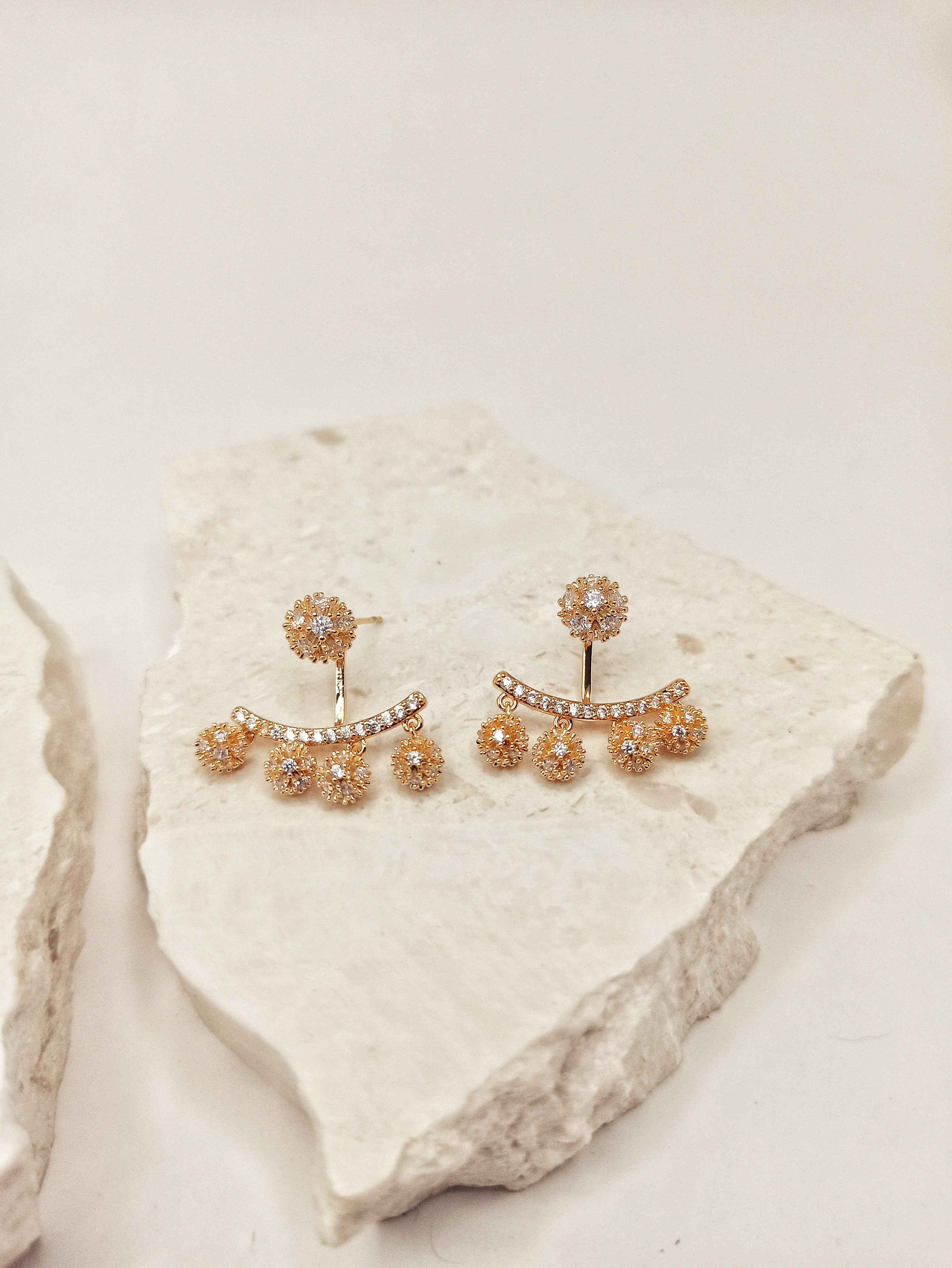 Ciara Stud Earrings, Σκουλαρίκια πάνω στο αυτί, Κοσμήματα Γυναικεία, Εντυπωσιακά Σκουλαρίκια, Καρφωτά Σκουλαρίκια, Stainless Steel Κοσμήματα, Χρυσά Σκουλαρίκια