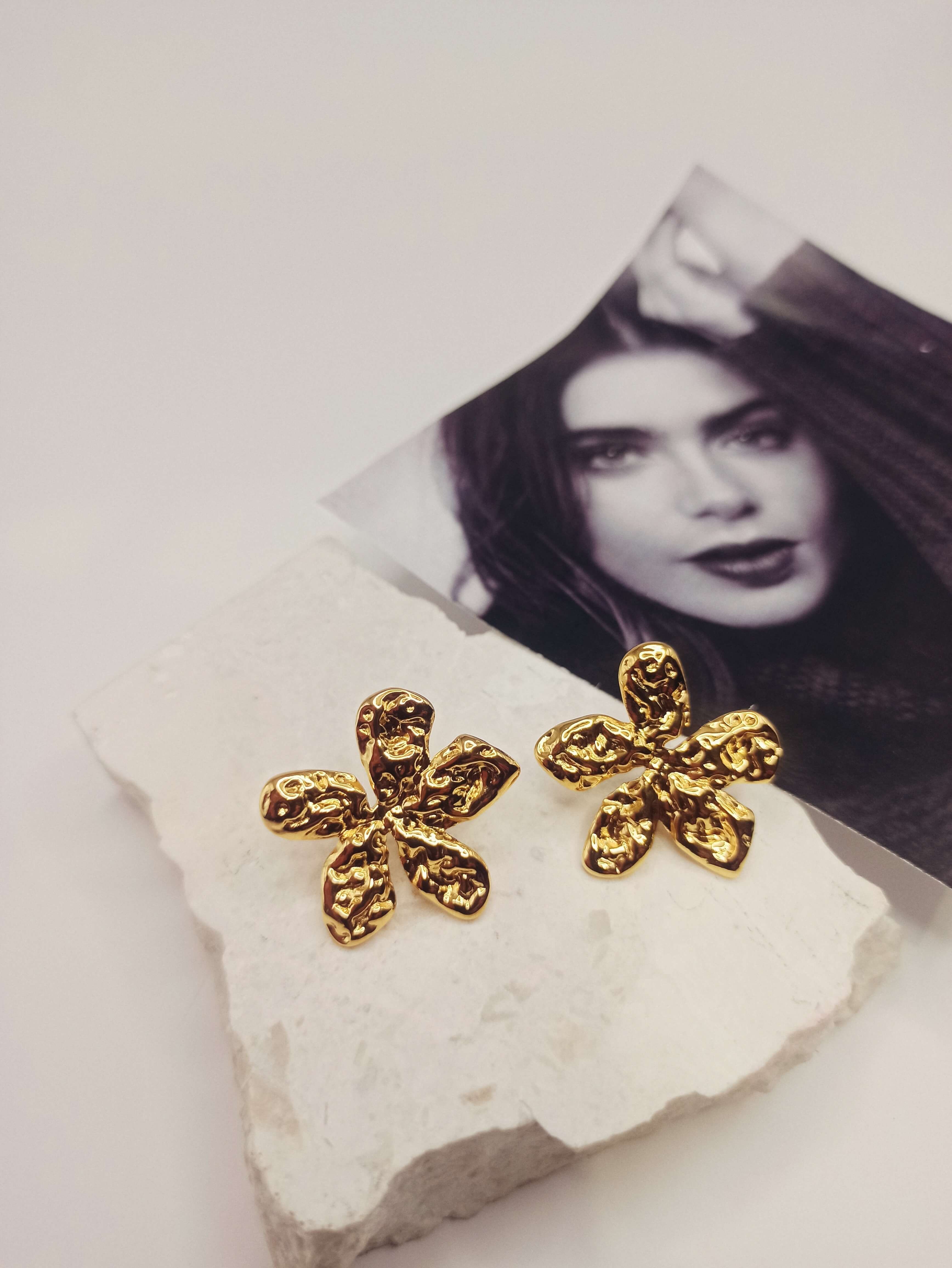 Kαρφωτά σκουλαρίκια stainless steel Κοσμήματα, Kοσμήματα handmade, Xειροποίητα Κοσμήματα, jewels Κοσμήματα, Χρυσά Κοσμήματα