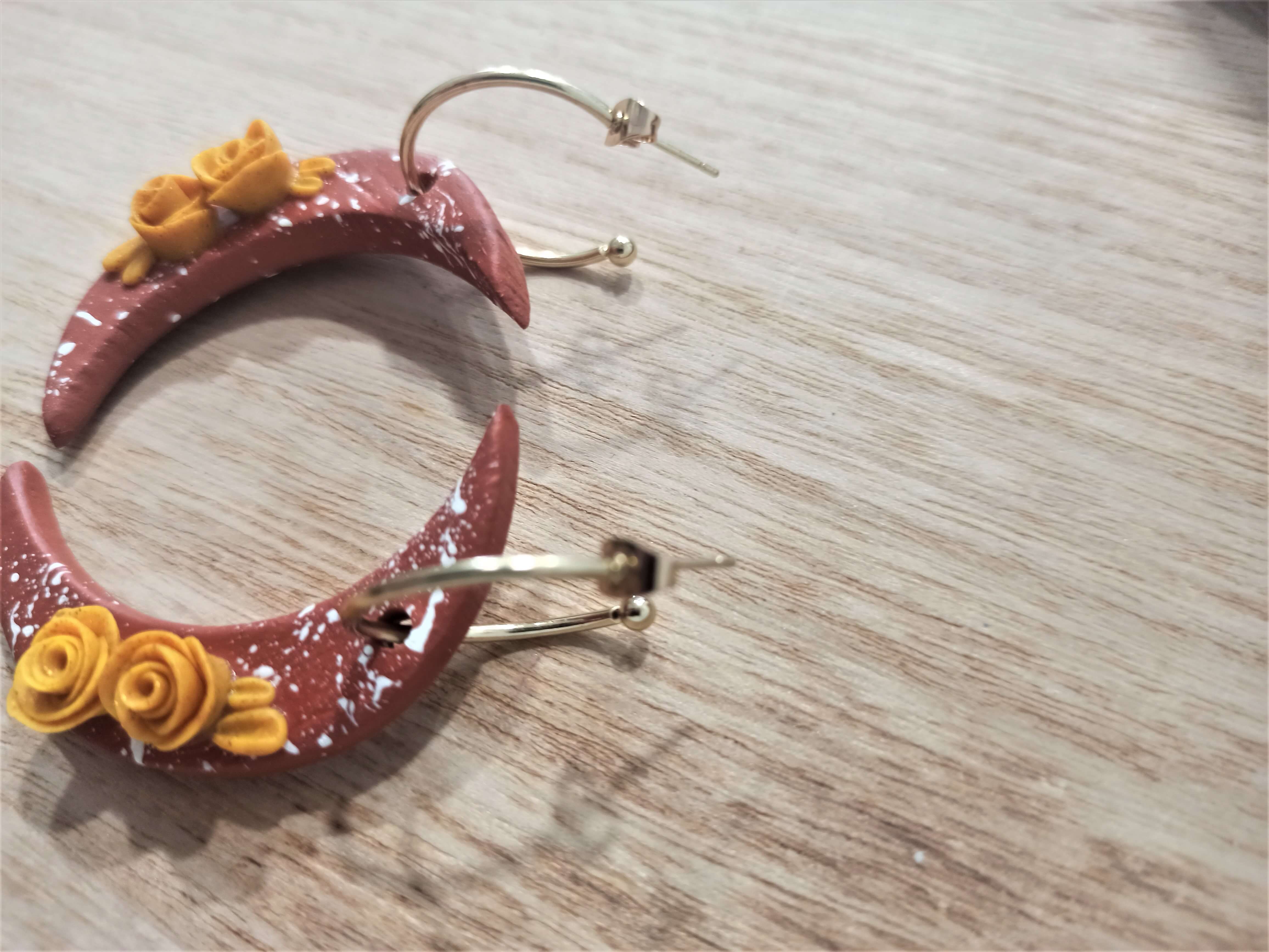 Celestial earrings, brick red, clay semi hoops - Pajaritos