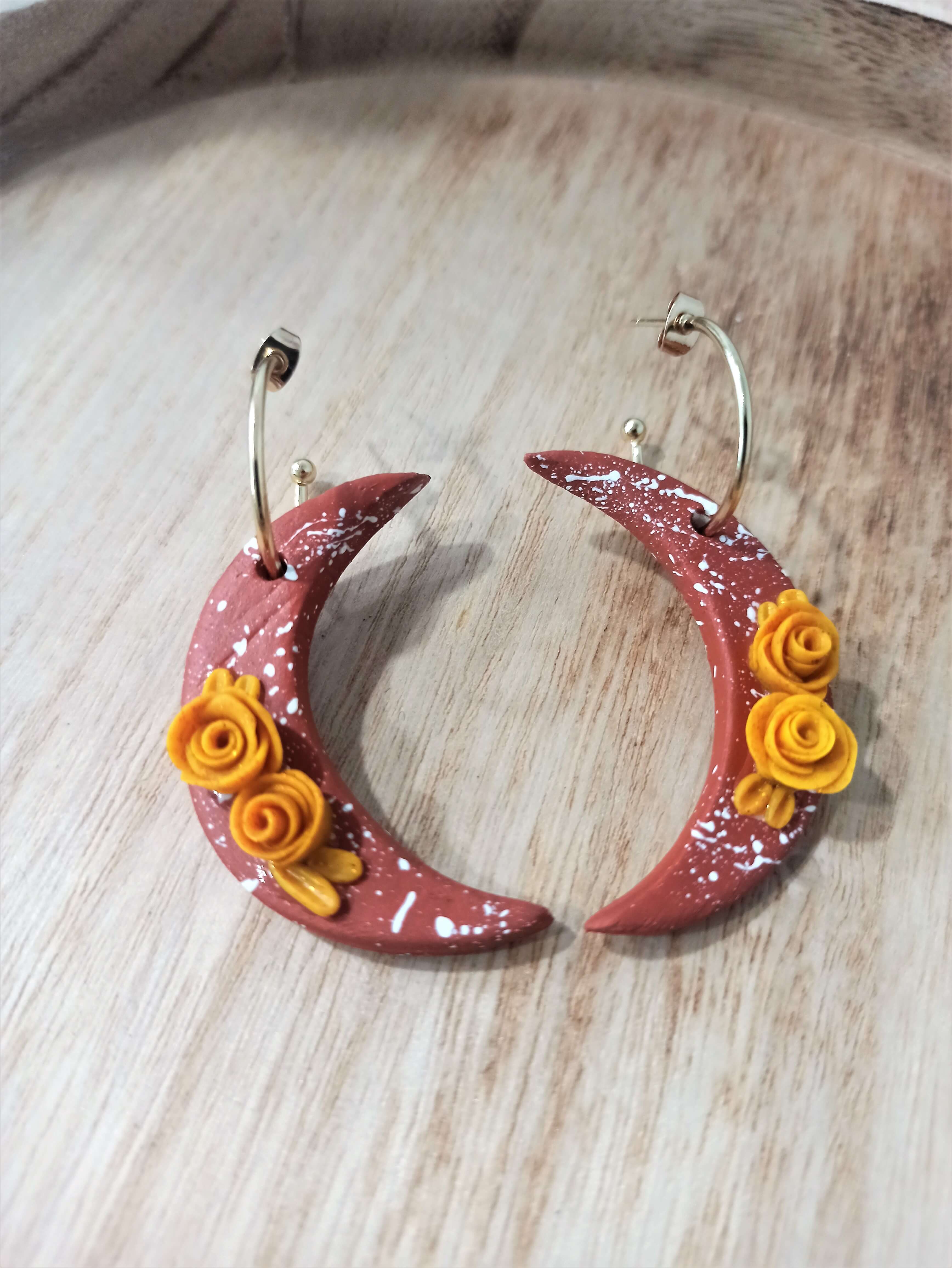 Celestial earrings, brick red, clay semi hoops - Pajaritos