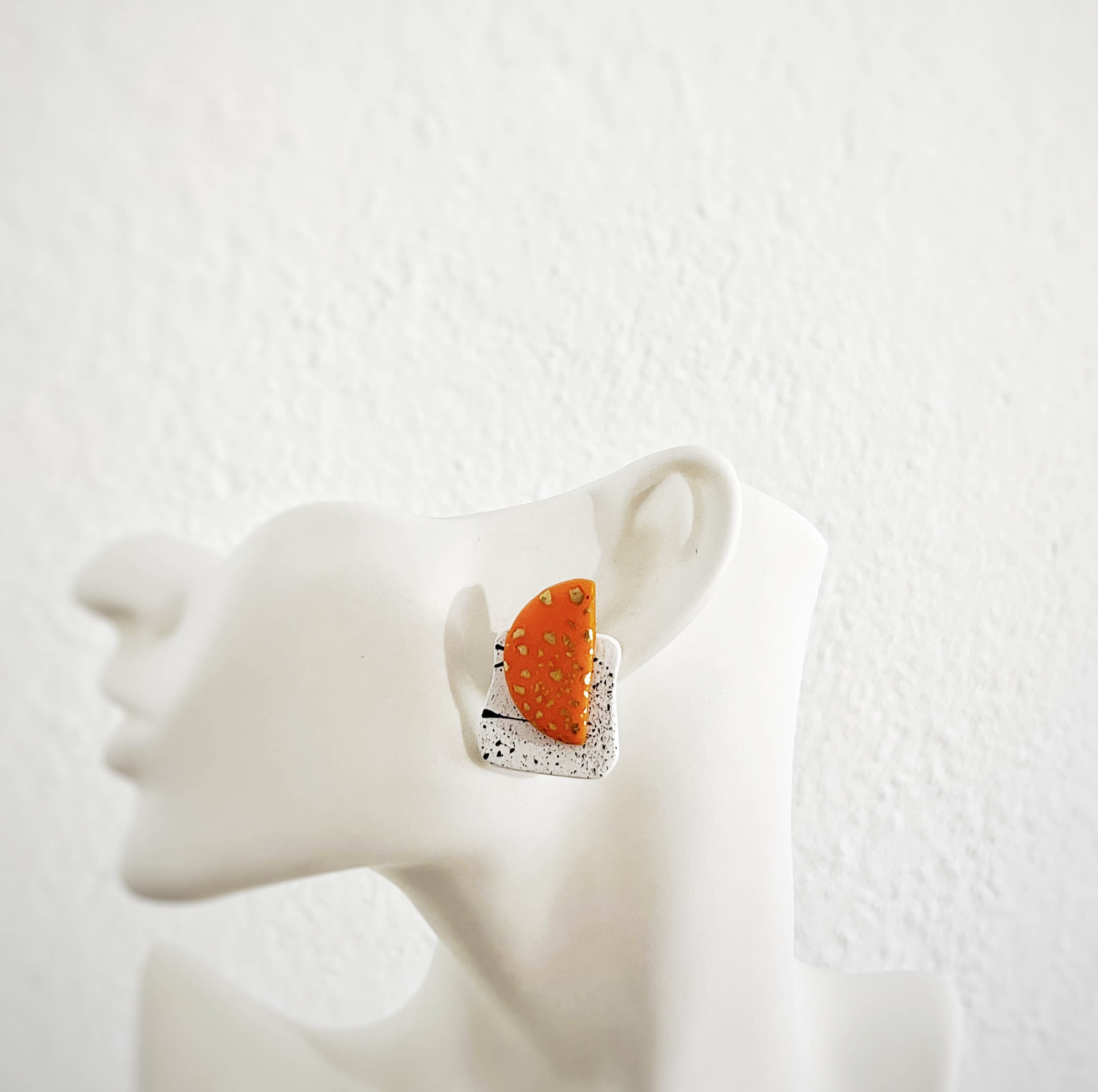 Ιδιαιτερα χειροποιητα κοσμηματα χονδρικης γυναικεια μοναδικα δωρα σκουλαρικια μινιμαλ πορτοκαλι pajaritos