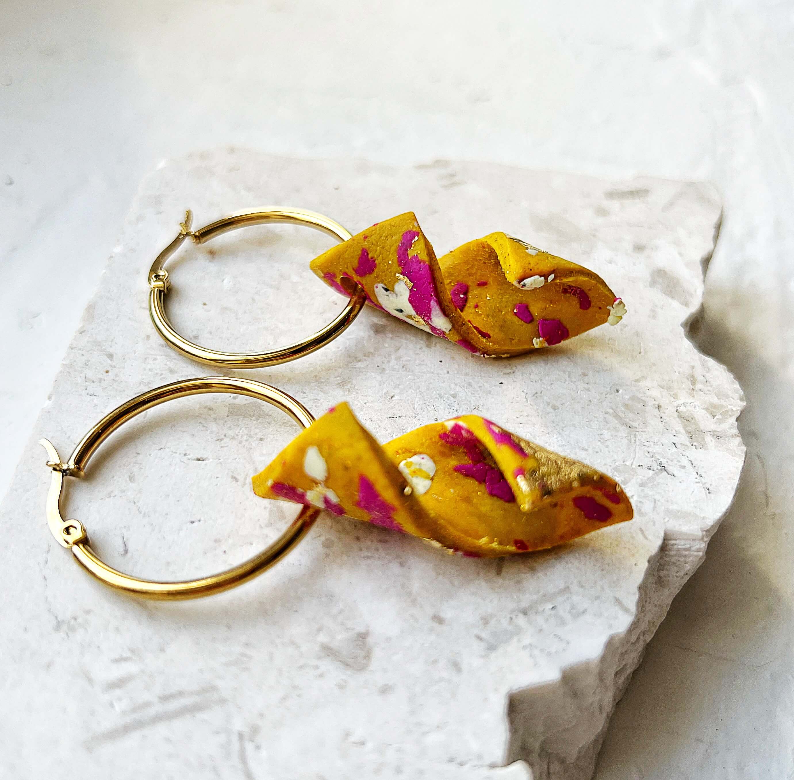 Χειροποιητα σκουλαρικια κρικοι εντυπωσιακοι κρεμαστα κοσμηματα για δωρο γυναικεια μοντερνα απο πηλο pajaritos